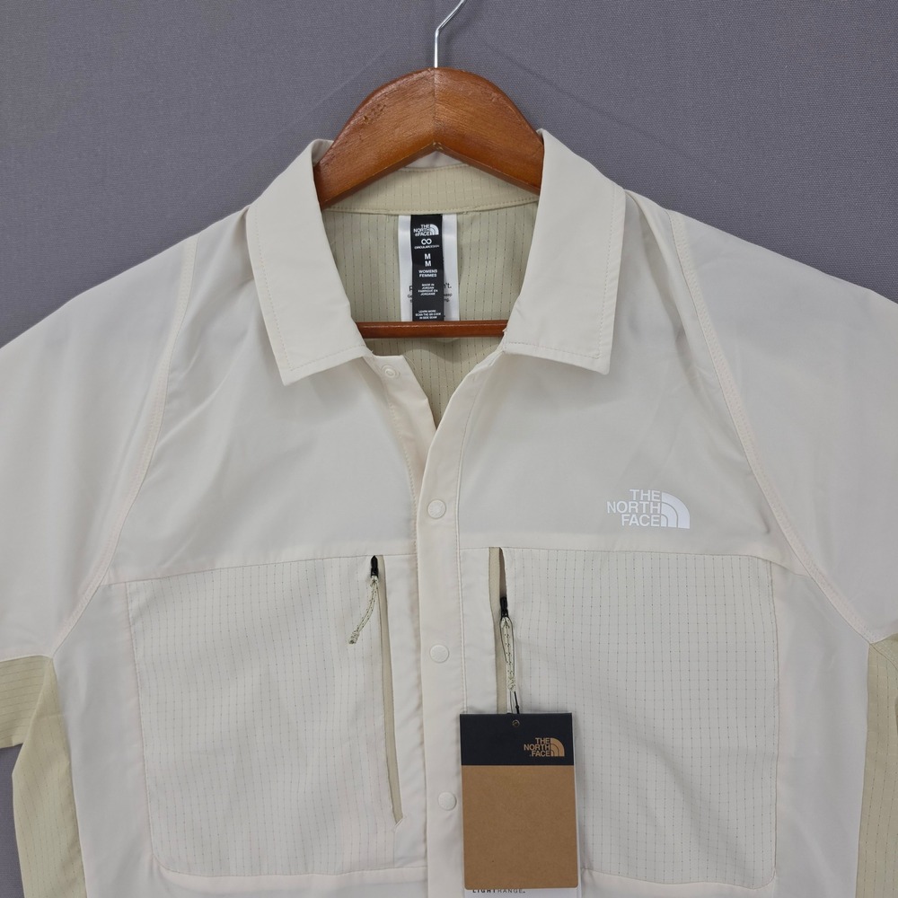 The North Face Womens Lightrange Short Sleeve Shirt Cream Tan NF0A86U1 Medium